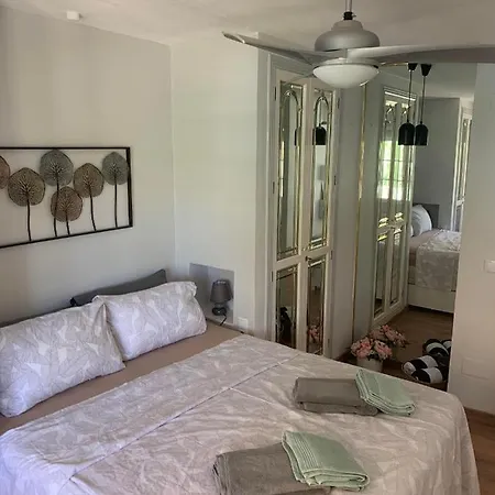 Schoenes Ferienbungalow In Altos Prázdninový dům