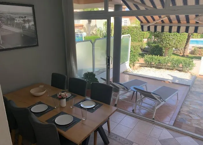 Schönes Ferienbungalow In Altos Torrevieja